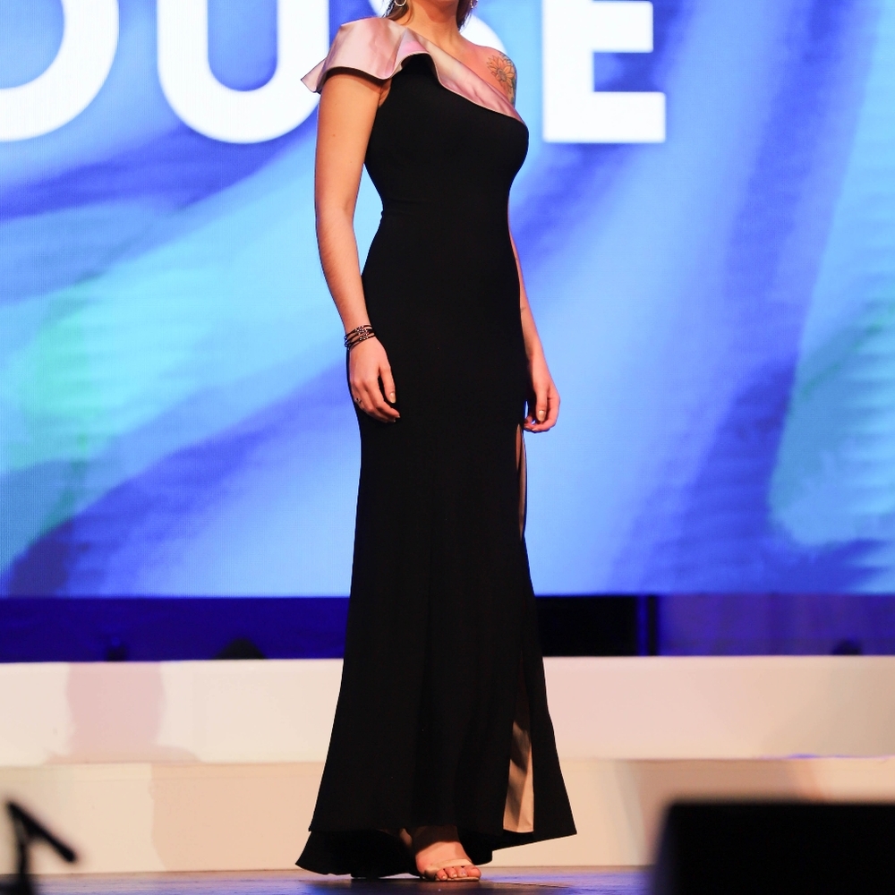 Size 4-6 Black Fitted Gown